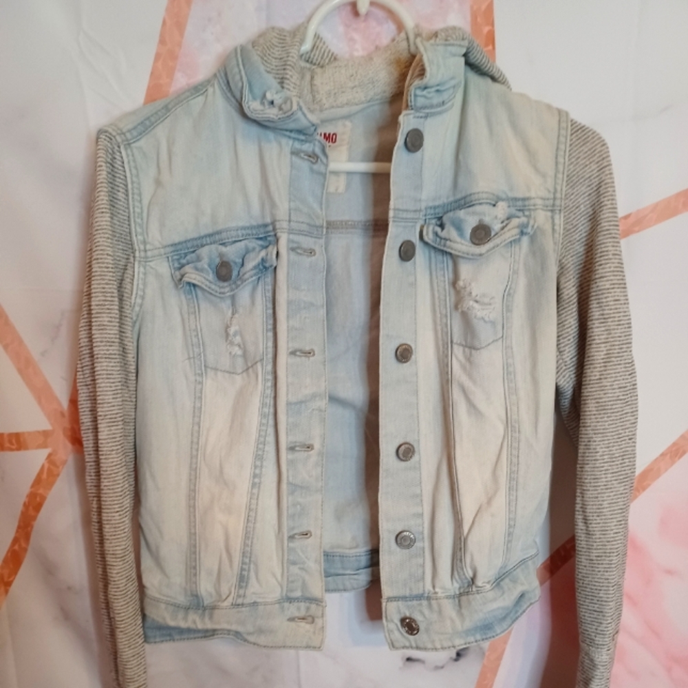 Jean Jacket With Soft Sleeves Size Small